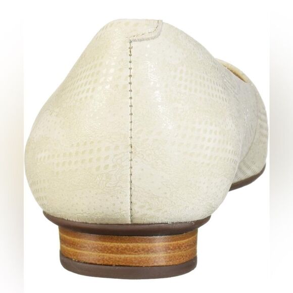 Mark Joseph size 8.5 cream flats.  Never worn cushion insole - Picture 2 of 13